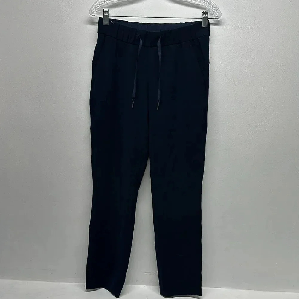 Lululemon On The Fly Jogger Tapered Leg Athletic Causal Pants Navy Blue Size 4